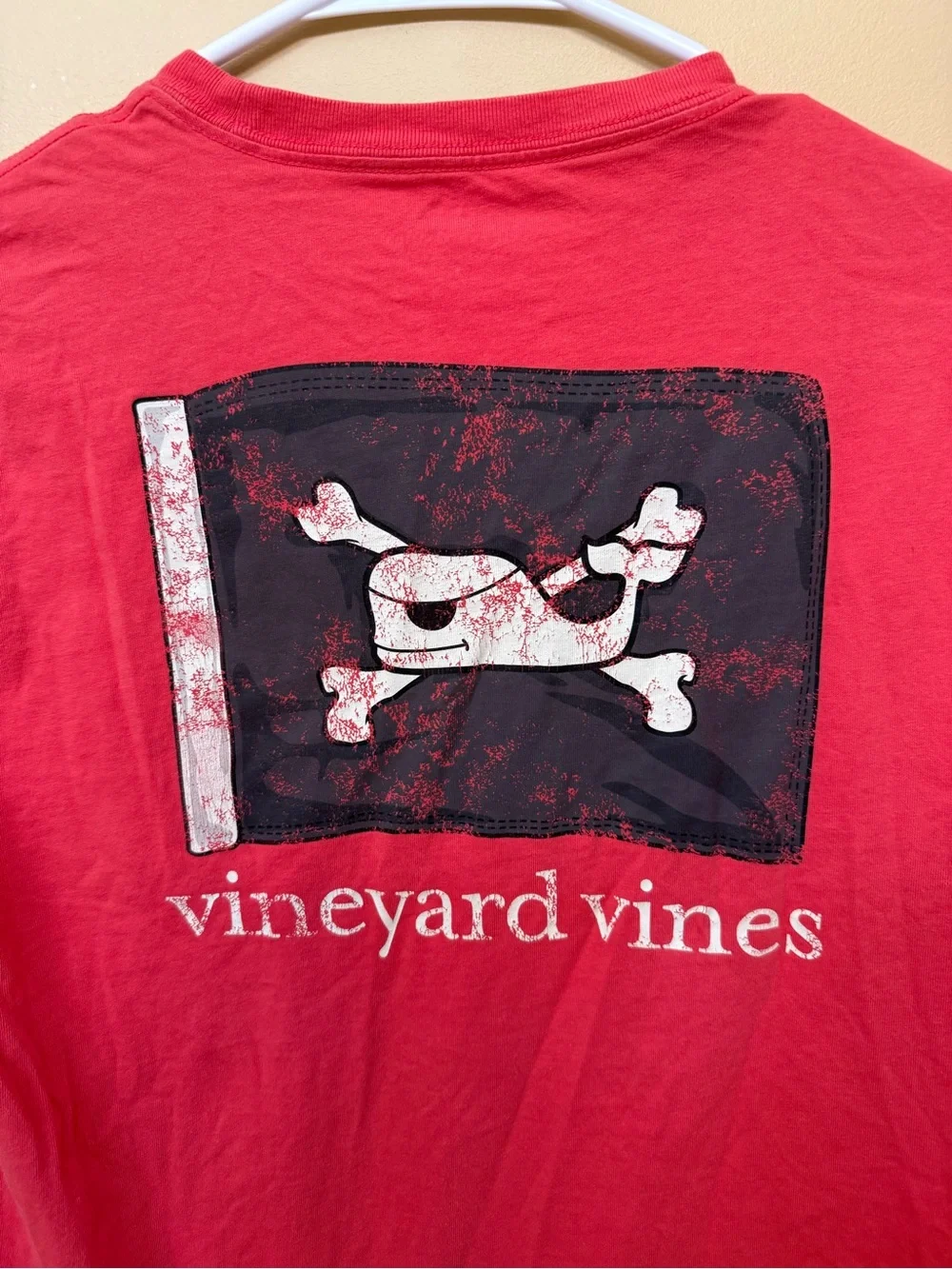 Vineyard Vines Short Sleeve Pocket Tee in Red